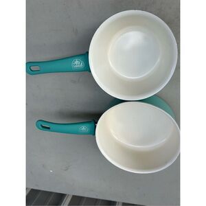 2 Green‎ Life ceramic pots